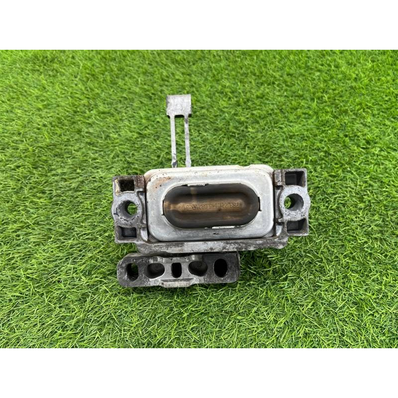 Подушка двигателя (двигатель и элементы) Volkswagen Passat B8 2016 2.0 tdi 5Q0199262BJ