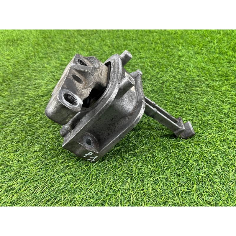 Подушка двигателя (двигатель и элементы) Volkswagen Passat B8 2016 2.0 tdi 5Q0199262BJ