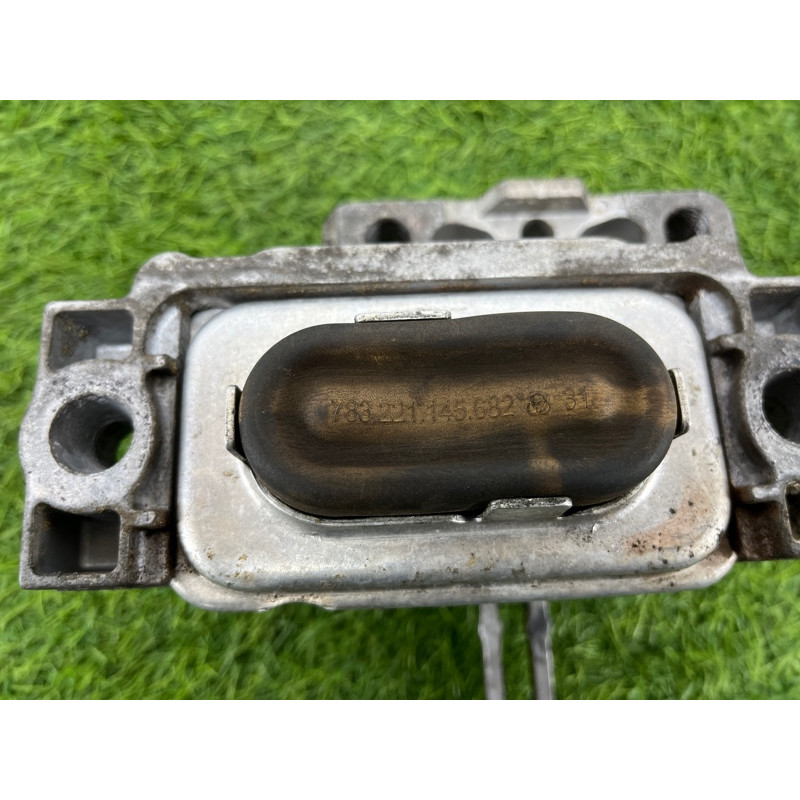 Подушка двигателя (двигатель и элементы) Volkswagen Passat B8 2016 2.0 tdi 5Q0199262BJ