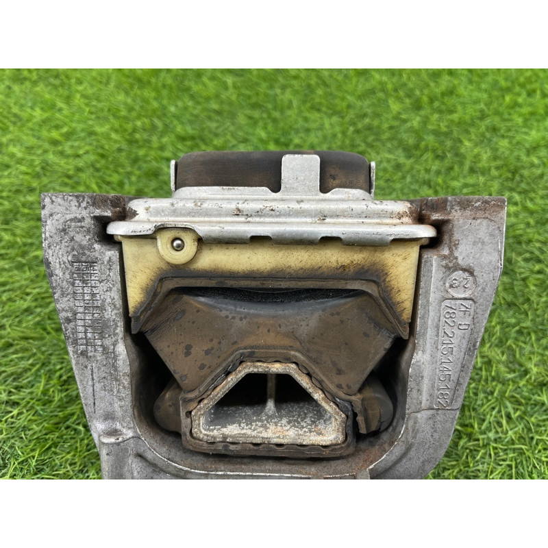 Подушка двигателя (двигатель и элементы) Volkswagen Passat B8 2016 2.0 tdi 5Q0199262BJ