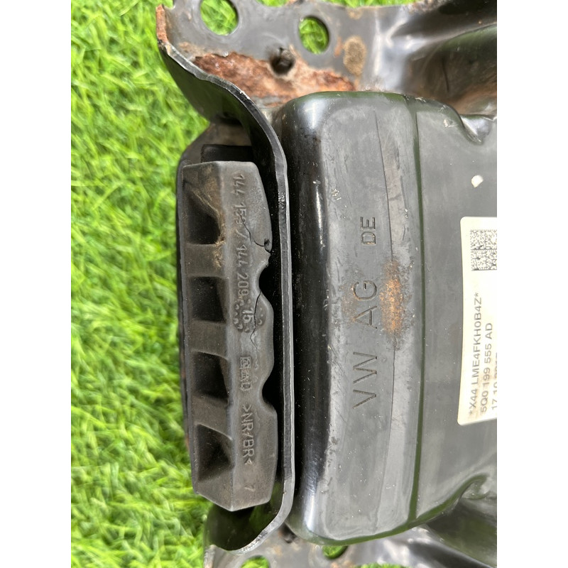 Подушка двигателя (двигатель и элементы) Volkswagen Passat B8 2016 2.0 tdi 5Q0199555BJ