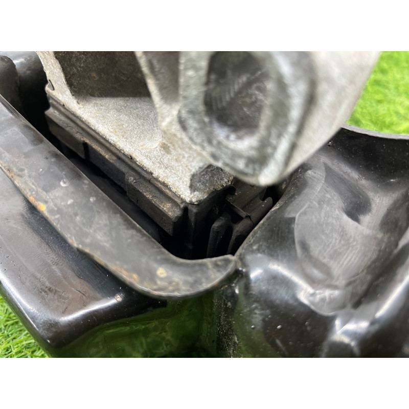 Подушка двигателя (двигатель и элементы) Volkswagen Passat B8 2016 2.0 tdi 5Q0199555BJ