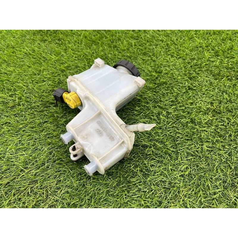 Бачок тормозной жидкости (тормозная система) Volkswagen Passat B8 2016 2.0 tdi 5Q2611301C