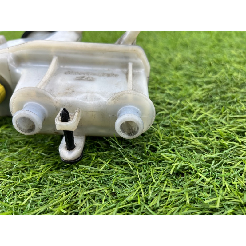 Бачок тормозной жидкости (тормозная система) Volkswagen Passat B8 2016 2.0 tdi 5Q2611301C