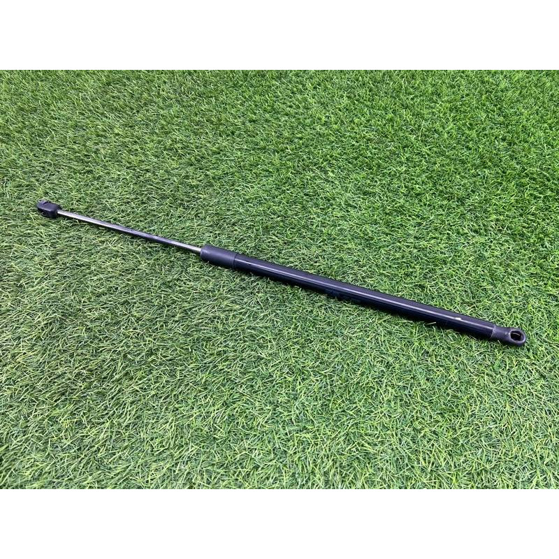 Амортизатор багажника (кузов и элементы) Volkswagen Passat B8 2016 2.0 tdi 3G9827550B