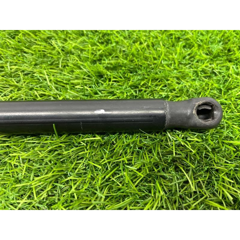 Амортизатор багажника (кузов и элементы) Volkswagen Passat B8 2016 2.0 tdi 3G9827550B