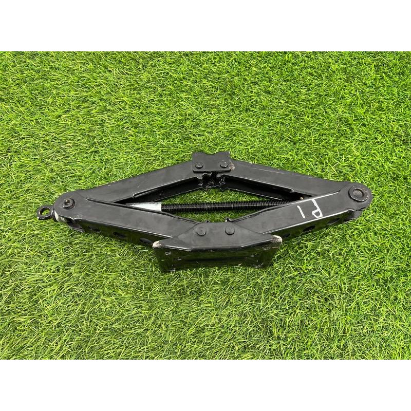 Домкрат (аксессуары) Volkswagen Passat B8 2016 2.0 tdi 3Q0011031A