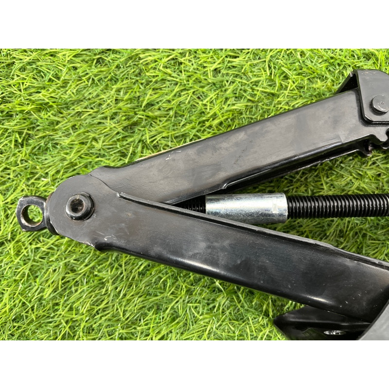 Домкрат (аксессуары) Volkswagen Passat B8 2016 2.0 tdi 3Q0011031A