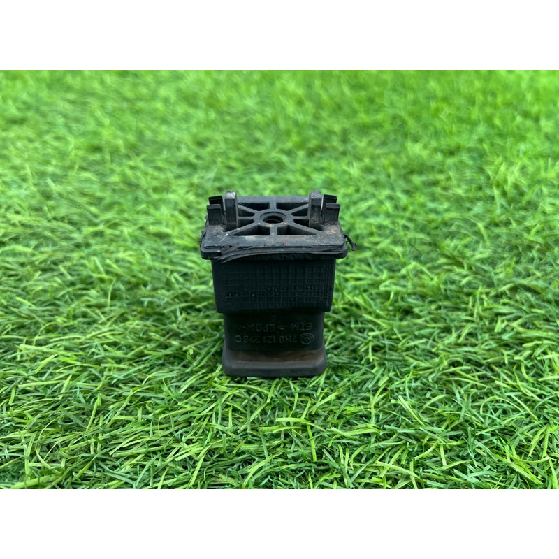 Крепление радиатора (кузов и элементы) Volkswagen Amarok 2H 2012 2.0 7h0121276c