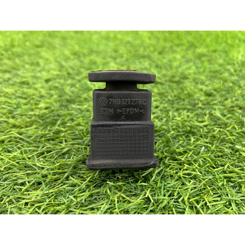 Крепление радиатора (кузов и элементы) Volkswagen Amarok 2H 2012 2.0 7h0121276c