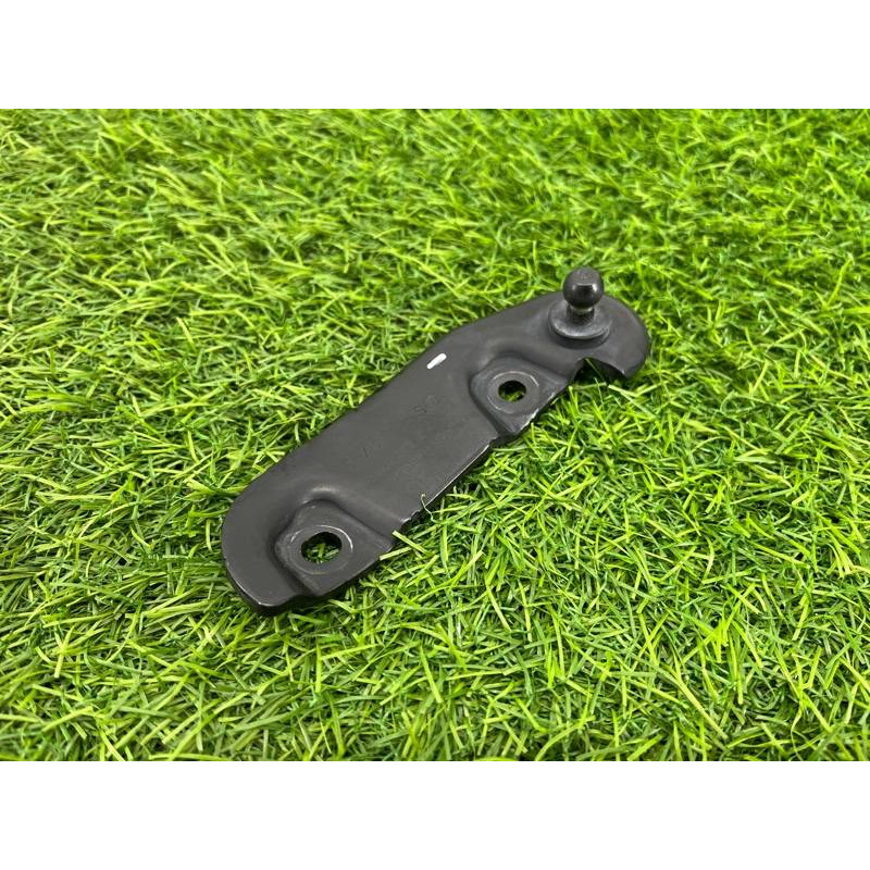 Крепление амортизатора багажника (кузов и элементы) Volkswagen Passat B8 2016 2.0 tdi 3g9827427