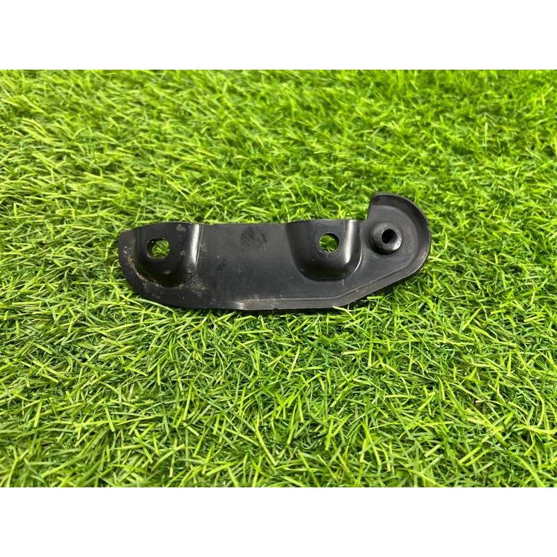 Крепление амортизатора багажника (кузов и элементы) Volkswagen Passat B8 2016 2.0 tdi 3g9827427