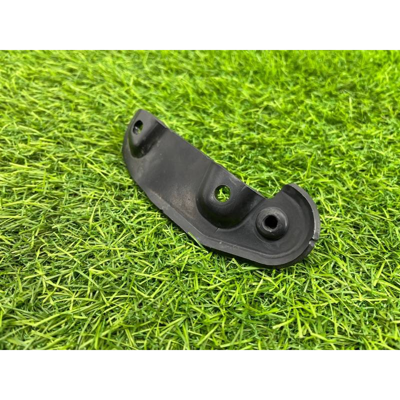 Крепление амортизатора багажника (кузов и элементы) Volkswagen Passat B8 2016 2.0 tdi 3g9827427