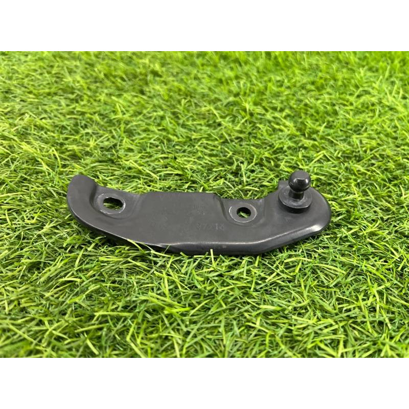 Крепление амортизатора багажника (кузов и элементы) Volkswagen Passat B8 2016 2.0 tdi 3g9827428