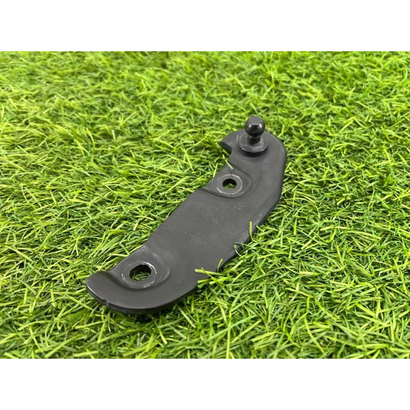 Крепление амортизатора багажника (кузов и элементы) Volkswagen Passat B8 2016 2.0 tdi 3g9827428