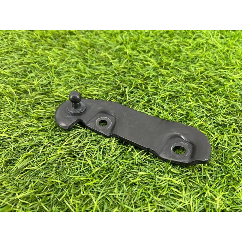 Крепление амортизатора багажника (кузов и элементы) Volkswagen Passat B8 2016 2.0 tdi 3g9827428