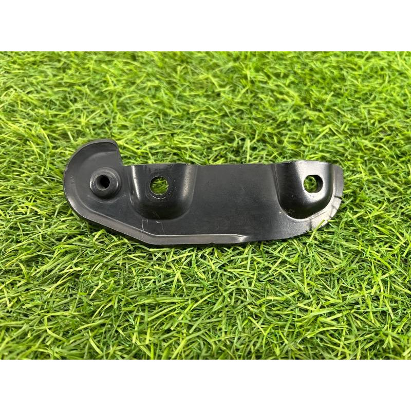 Крепление амортизатора багажника (кузов и элементы) Volkswagen Passat B8 2016 2.0 tdi 3g9827428