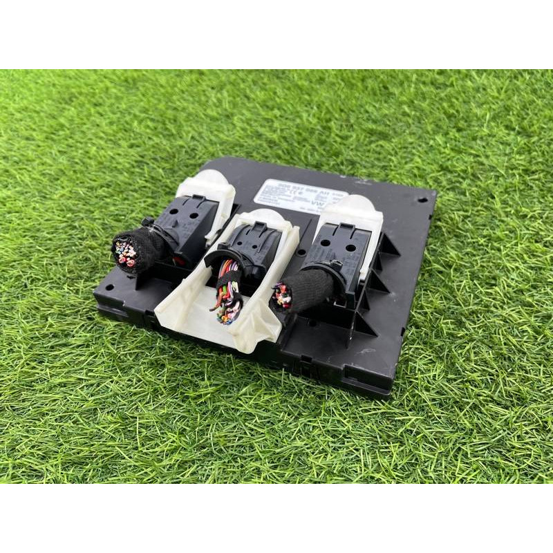 Блок комфорта (электрика / блок управления) Volkswagen Passat B8 2016 2.0 tdi 5Q0937086AH