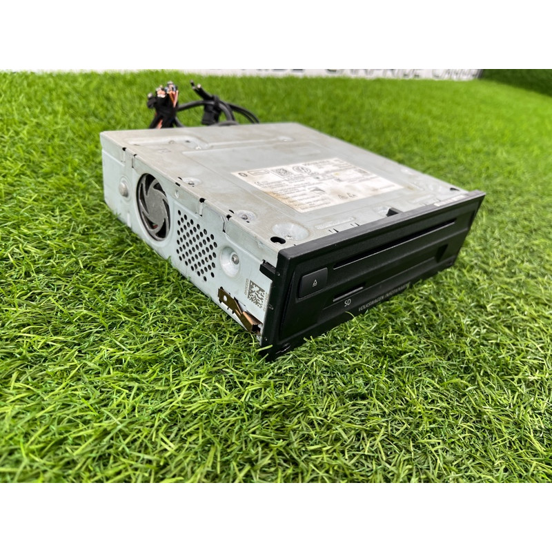 Магнитофон (электрика) Volkswagen Passat B8 2016 2.0 tdi 3Q0035820A