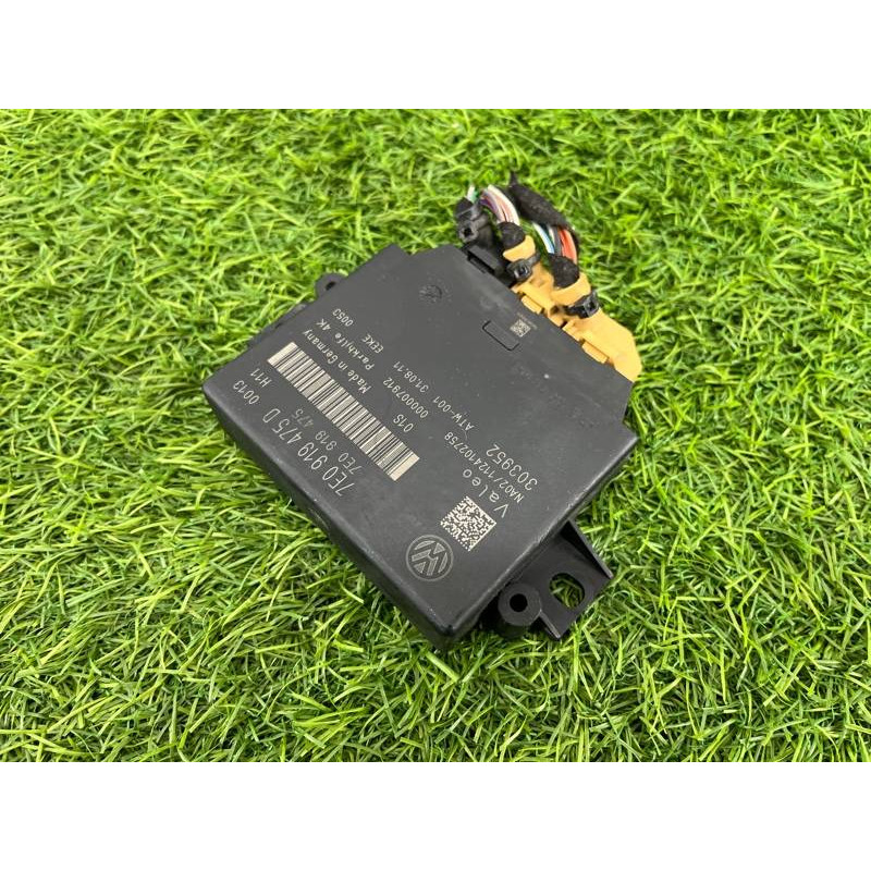 Блок управления парктрониками (электрика / блок управления) Volkswagen Amarok 2H 2012 2.0 7E0919475T