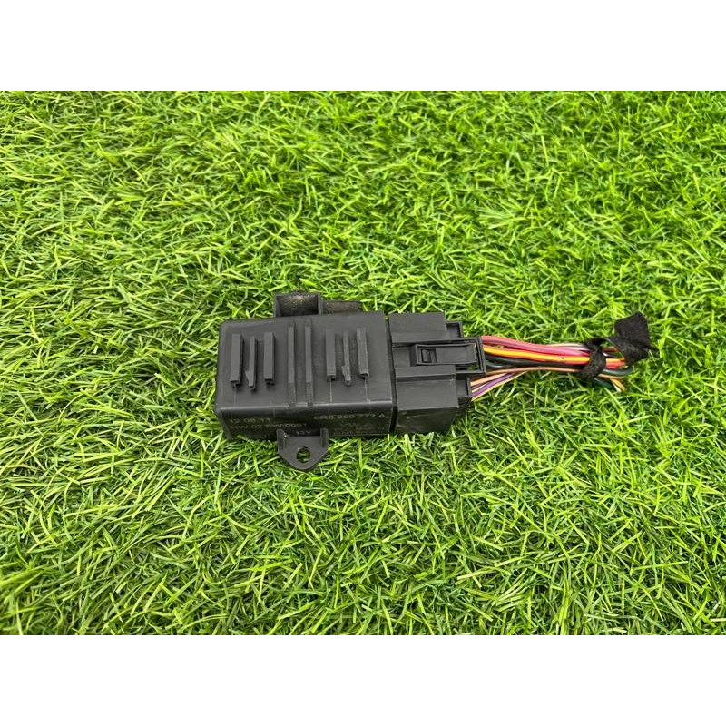 Блок управления подогревом сидения (электрика / блок управления) Volkswagen Amarok 2H 2012 2.0 6R0959772A