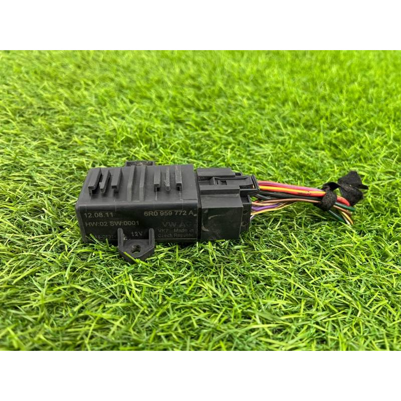 Блок управления подогревом сидения (электрика / блок управления) Volkswagen Amarok 2H 2012 2.0 6R0959772A