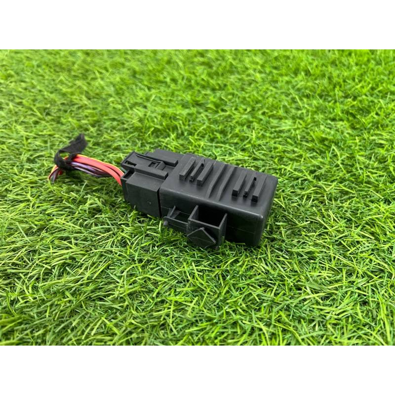 Блок управления подогревом сидения (электрика / блок управления) Volkswagen Amarok 2H 2012 2.0 6R0959772A