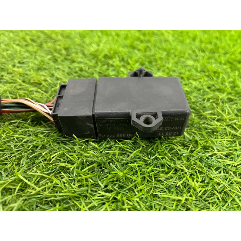 Блок управления подогревом сидения (электрика / блок управления) Volkswagen Amarok 2H 2012 2.0 6R0959772A