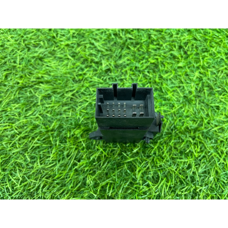 Блок управления подогревом сидения (электрика / блок управления) Volkswagen Amarok 2H 2012 2.0 6R0959772A