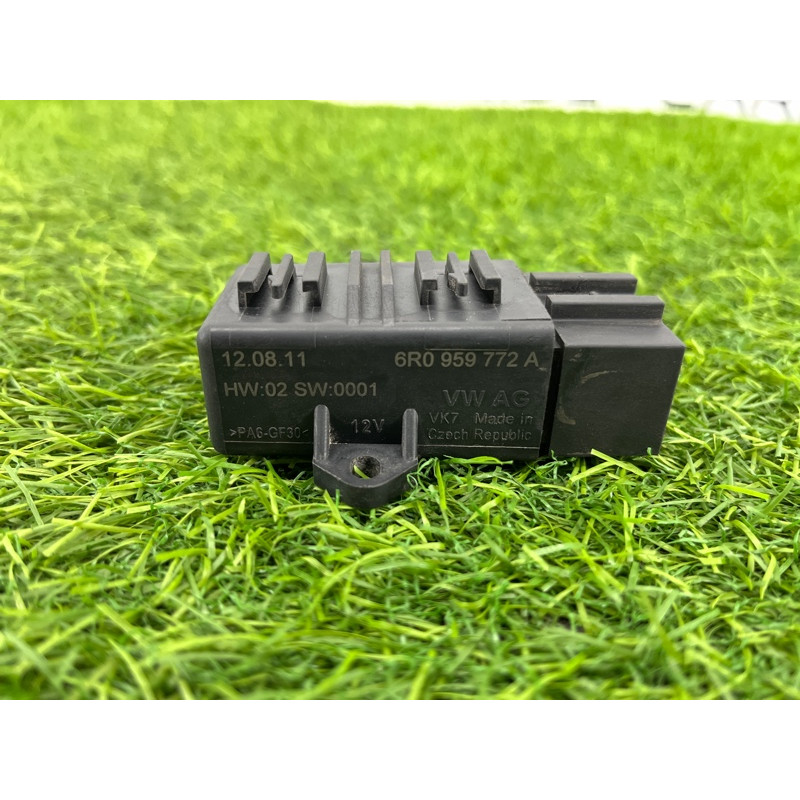 Блок управления подогревом сидения (электрика / блок управления) Volkswagen Amarok 2H 2012 2.0 6R0959772A