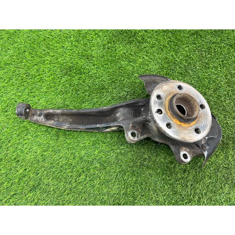 Поворотный кулак (подвеска) Volkswagen Amarok 2H 2012 2.0 2H0407257D