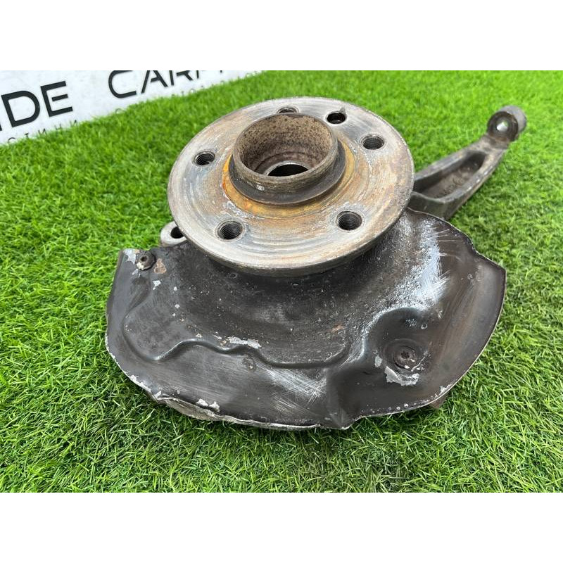 Поворотный кулак (подвеска) Volkswagen Amarok 2H 2012 2.0 2H0407257D