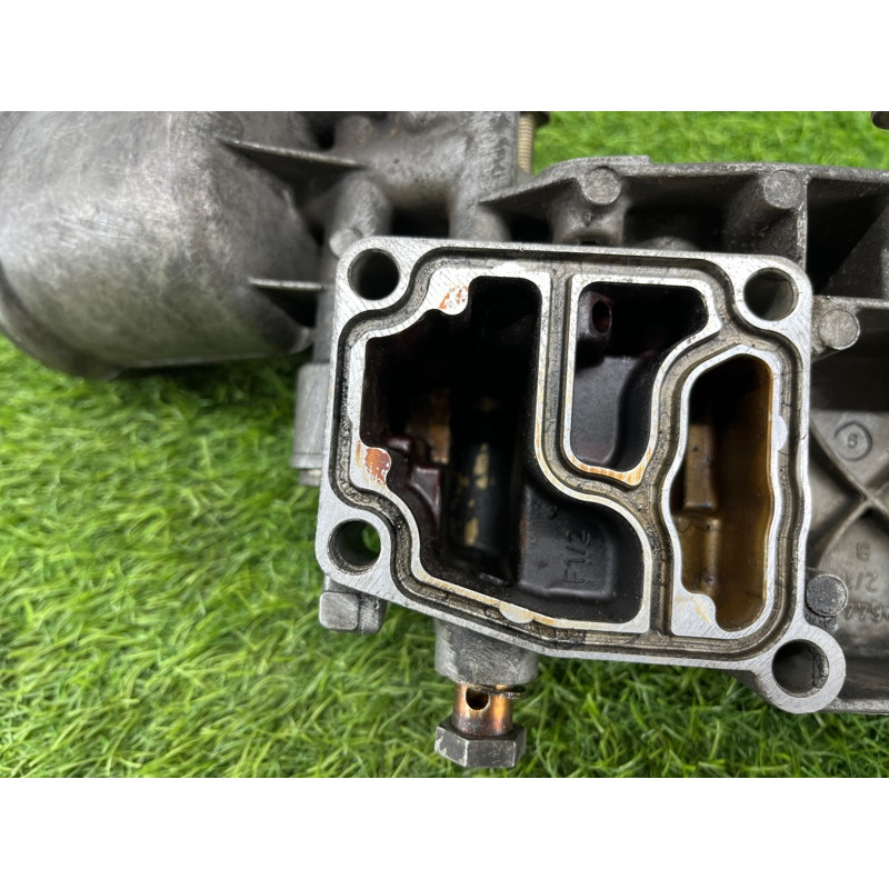 Корпус масляного фильтра (двигатель и элементы) BMW 3-series E36 11421738640