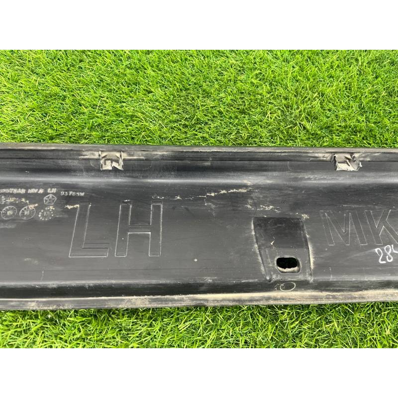 Накладка на порог (кузов и элементы) Jeep Compass MK49 2014 2.4 05182573ab