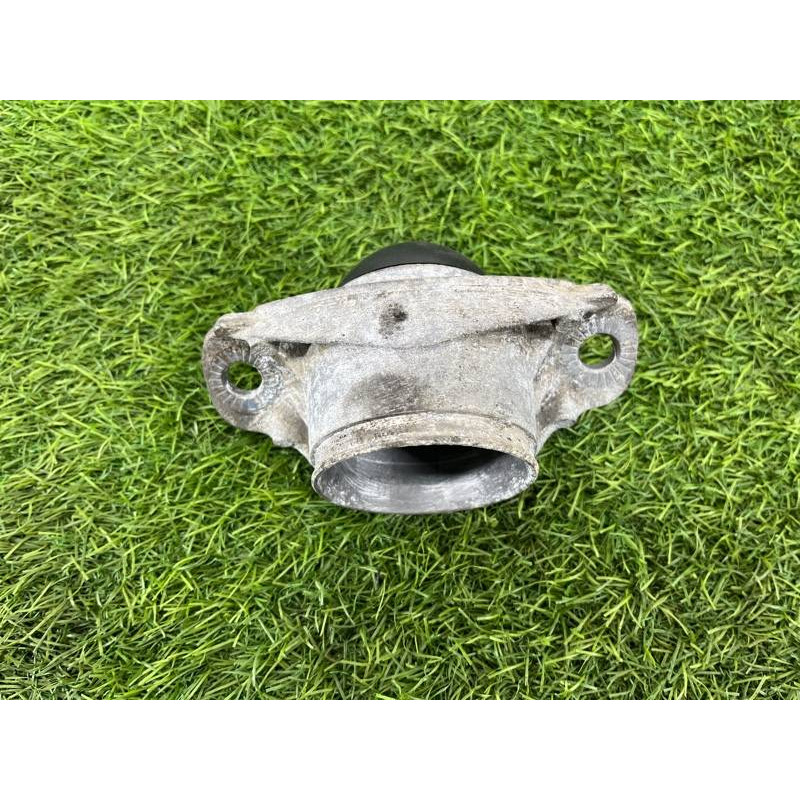 Опора стойки (подвеска) Volkswagen Passat B8 2016 2.0 tdi 5Q0513353J