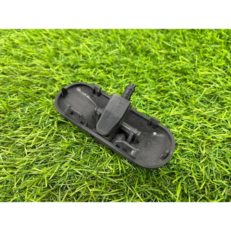 Форсунка омивача (кузов і елементи) Volkswagen Amarok 2H 2012 2.0 5M0955985C