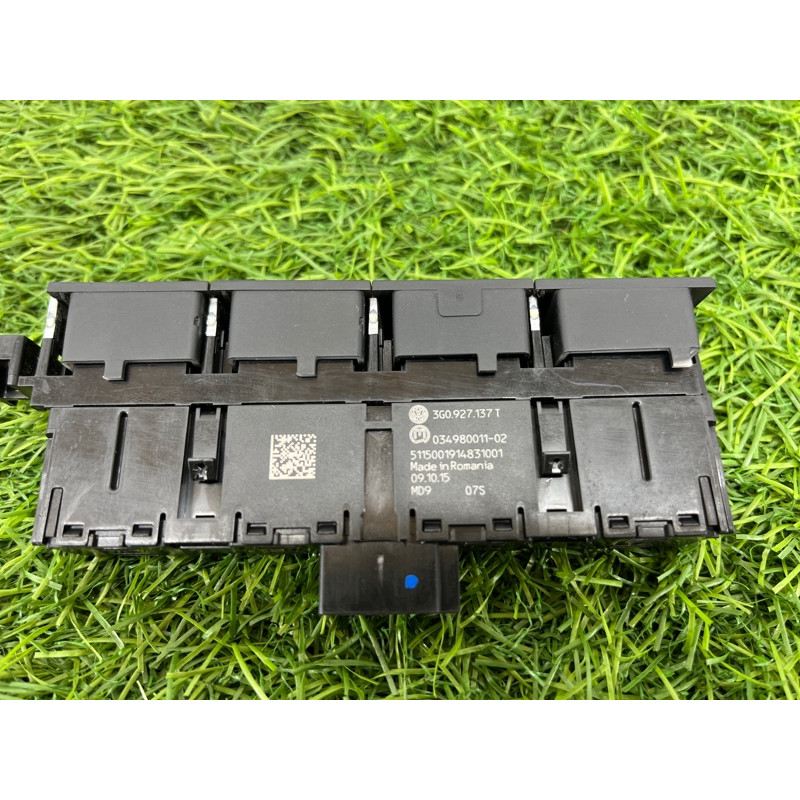 Блок кнопок (электрика / кнопки) Volkswagen Passat B8 2016 2.0 tdi 3g0927137t