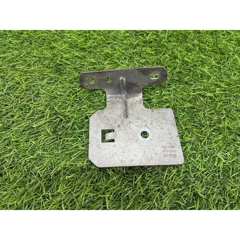 Кронштейн сирены сигнализации (кузов и элементы) Volkswagen Passat B8 2016 2.0 tdi 3G0951227A