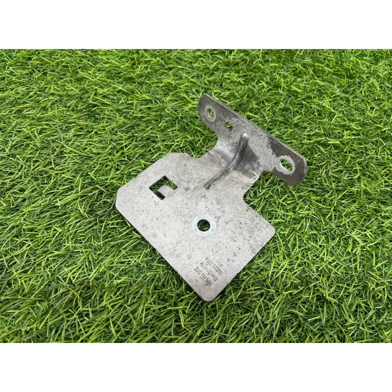 Кронштейн сирены сигнализации (кузов и элементы) Volkswagen Passat B8 2016 2.0 tdi 3G0951227A