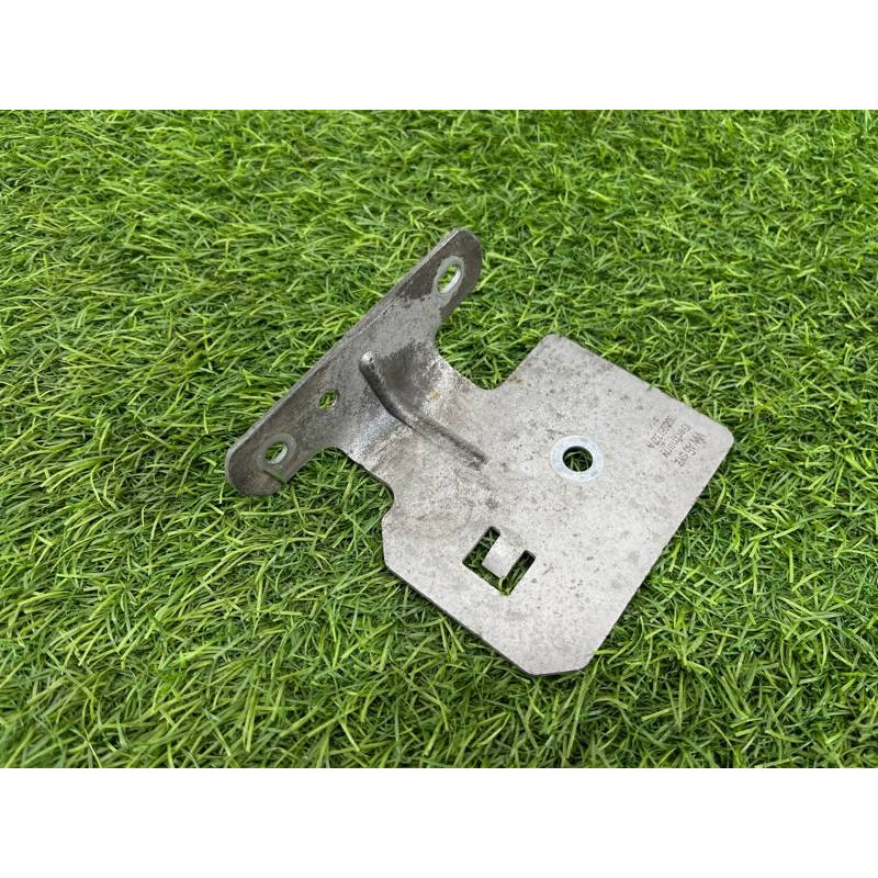 Кронштейн сирены сигнализации (кузов и элементы) Volkswagen Passat B8 2016 2.0 tdi 3G0951227A