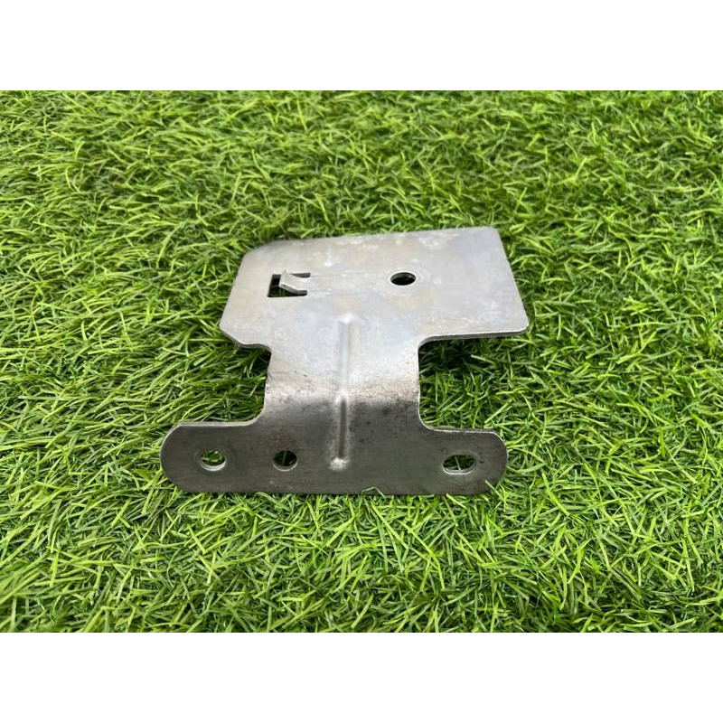 Кронштейн сирены сигнализации (кузов и элементы) Volkswagen Passat B8 2016 2.0 tdi 3G0951227A