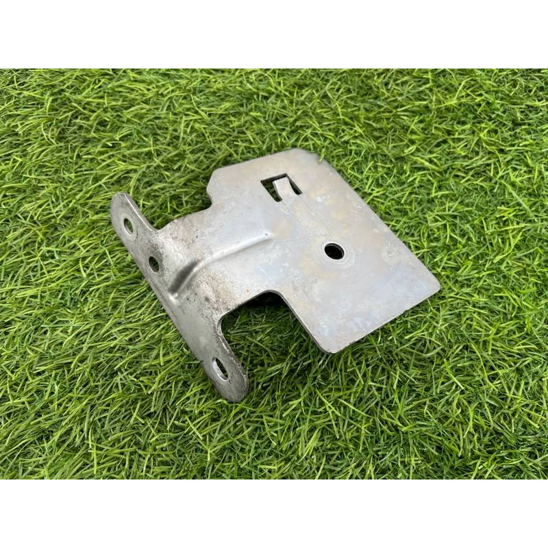 Кронштейн сирены сигнализации (кузов и элементы) Volkswagen Passat B8 2016 2.0 tdi 3G0951227A