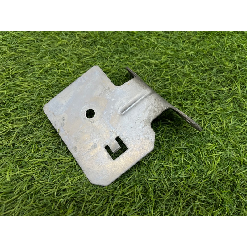 Кронштейн сирены сигнализации (кузов и элементы) Volkswagen Passat B8 2016 2.0 tdi 3G0951227A