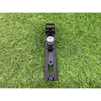 Кронштейн ремня безопасности