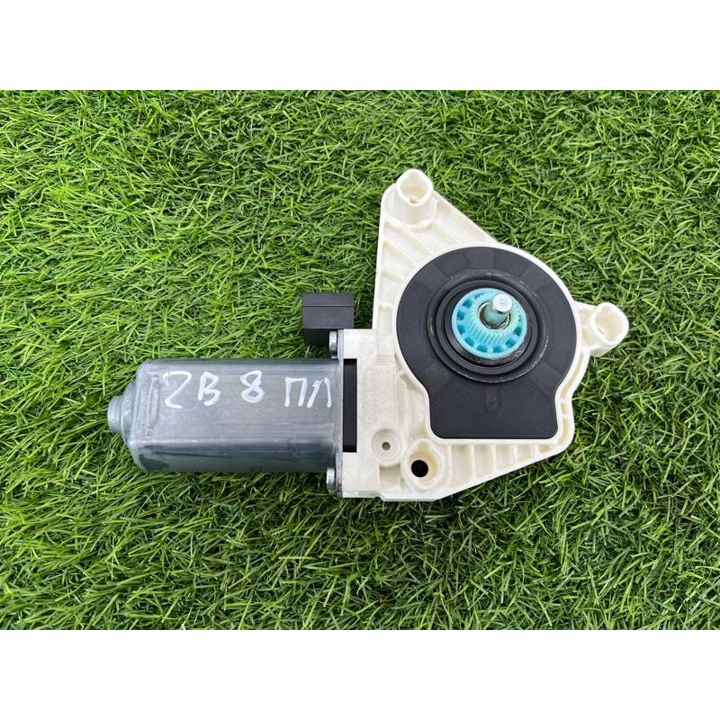 Мотор стеклоподъемника (электрика) Volkswagen Passat B8 2016 2.0 tdi 4K0959801