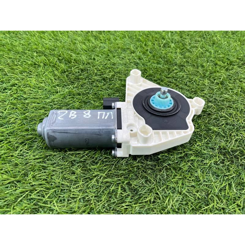 Мотор стеклоподъемника (электрика) Volkswagen Passat B8 2016 2.0 tdi 4K0959801