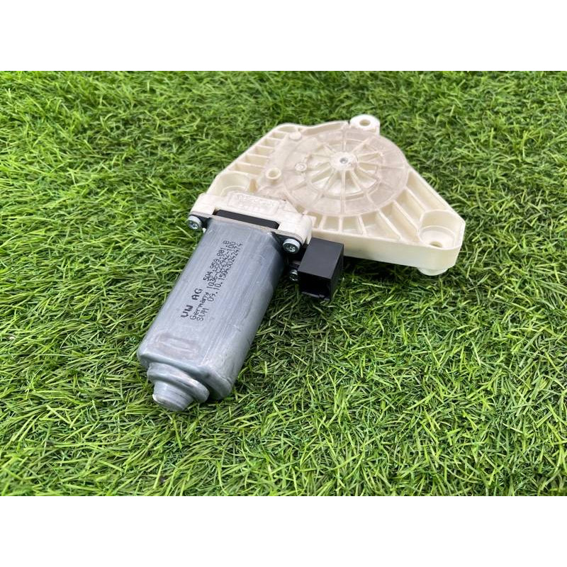 Мотор стеклоподъемника (электрика) Volkswagen Passat B8 2016 2.0 tdi 4K0959801