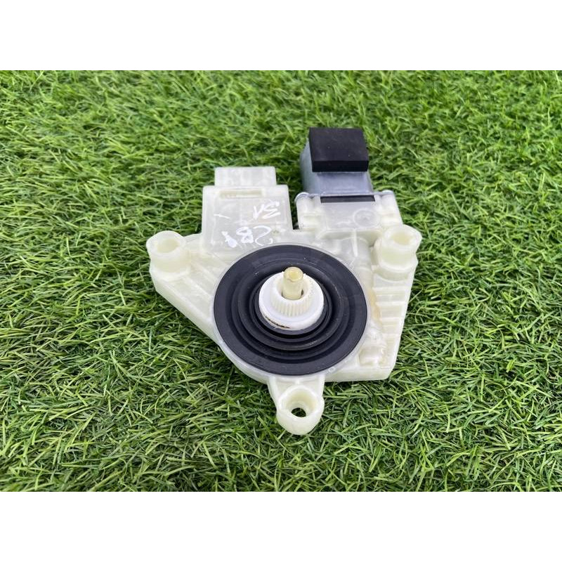 Мотор стеклоподъемника (электрика) Volkswagen Passat B8 2016 2.0 tdi 5Q4959812E