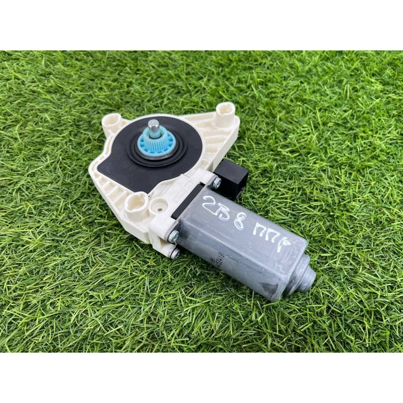 Мотор стеклоподъемника (электрика) Volkswagen Passat B8 2016 2.0 tdi 4K0959802