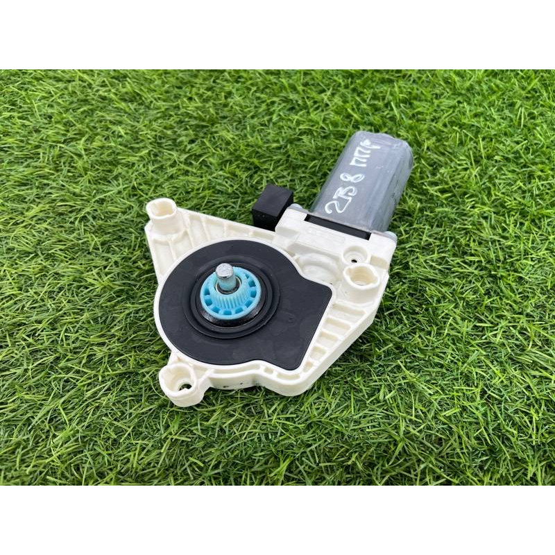 Мотор стеклоподъемника (электрика) Volkswagen Passat B8 2016 2.0 tdi 4K0959802